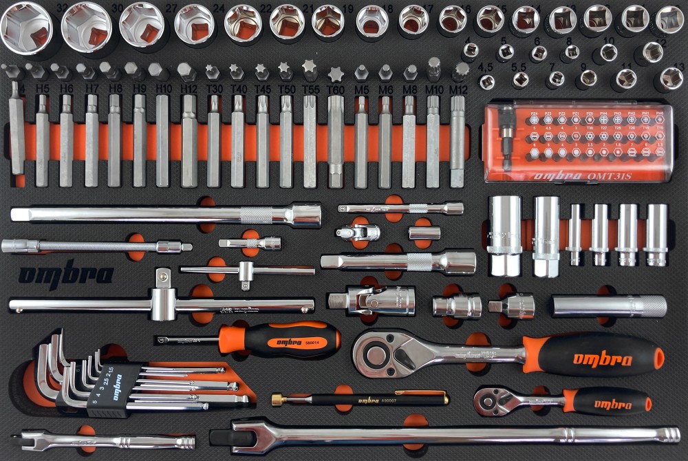 Ombra OMT131STE Набор головок торцевых 1/4" 5-13 мм, 1/2" DR 10-32 мм с аксессуарами и вставками-битами в EVA ложементе 560х375 мм, 131 предмет OMT131STE