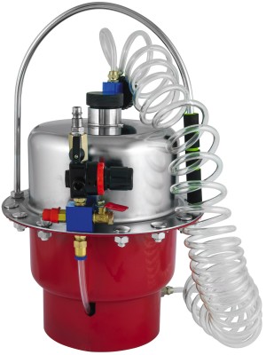 Thorvik PBB2K Приспособление с пневматическим приводом для замены тормозной жидкости в наборе с аксессуарами PBB2K